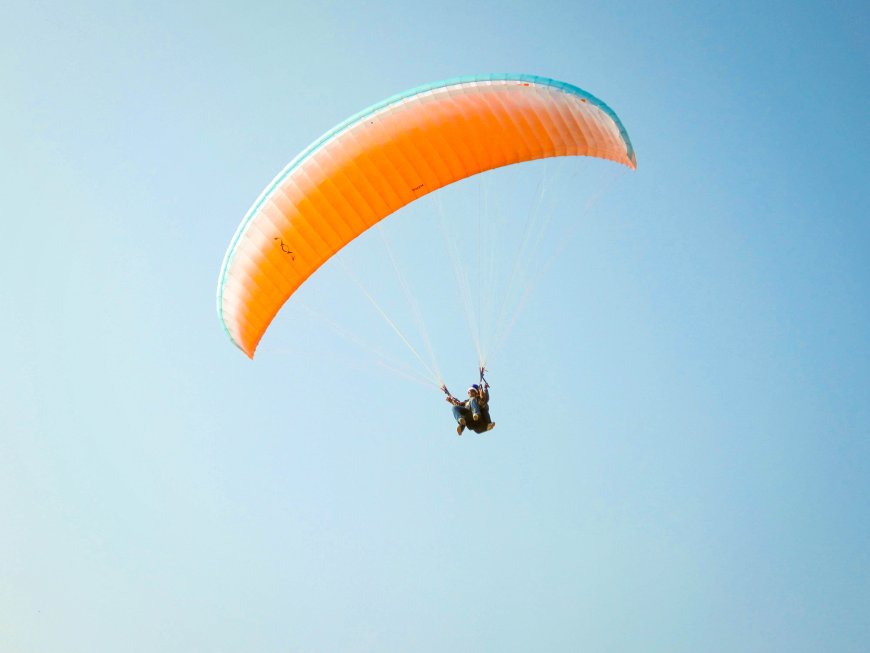 Paragliding