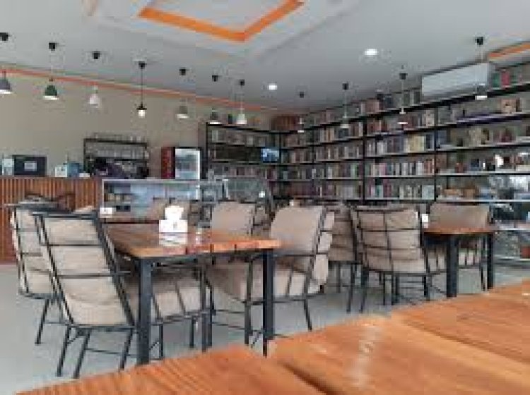 8 Cafes with Libraries in Kathmandu